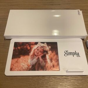 Simply Juice Logo Phone Charger & 4"x6" Picture Stand New Coca-Cola